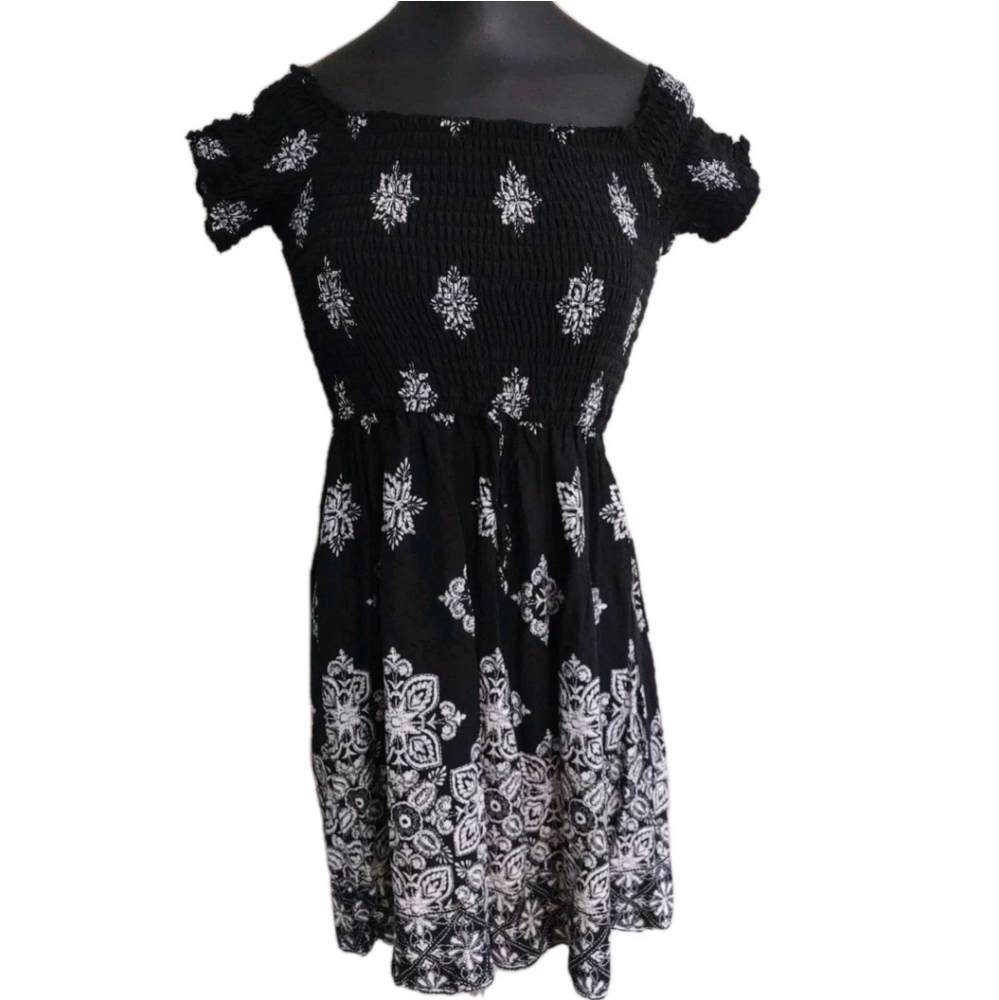 Xhilaration Dress Sz S Floral Boho Babydoll Whimsy Whimsigoth Romantic Milkmaid